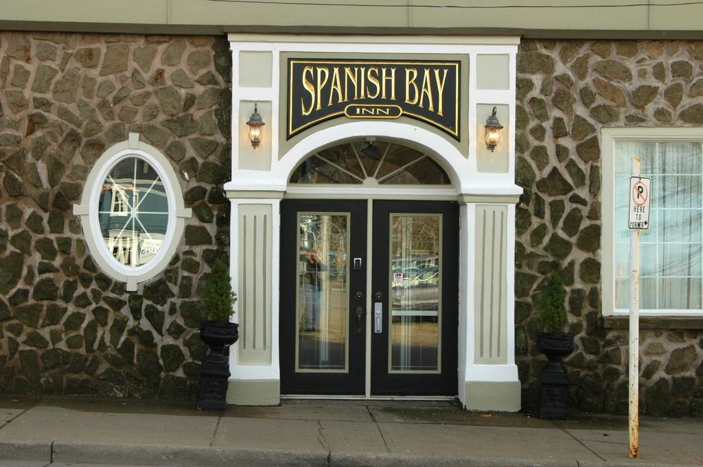 Spanish Bay Inn, Canada Sydney Exteriör bild